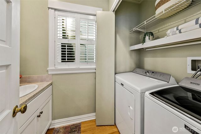 1126 17th Avenue E, Seattle, WA 98112