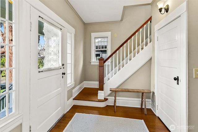 1126 17th Avenue E, Seattle, WA 98112