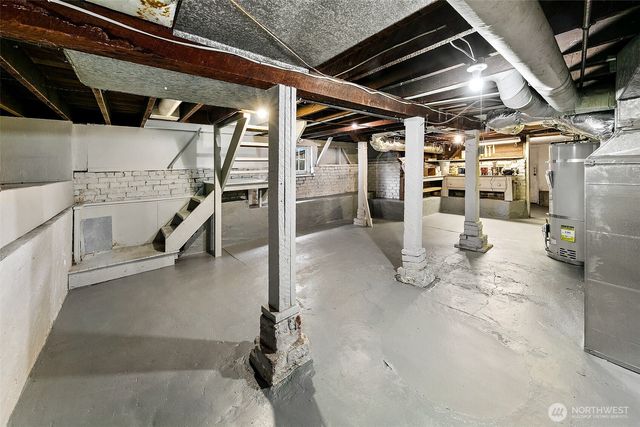 1126 17th Avenue E, Seattle, WA 98112