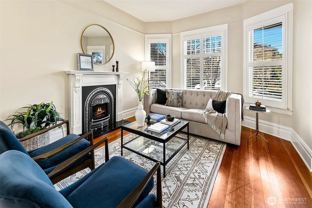 1126 17th Avenue E, Seattle, WA 98112