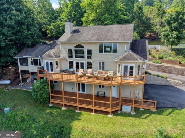 880 Locust Trail, Hiawassee, GA 30546