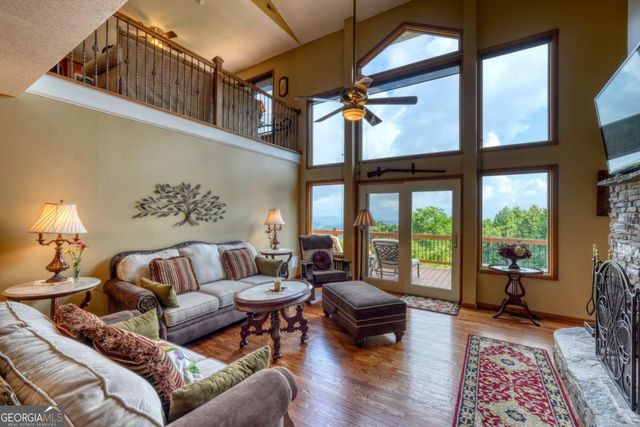 880 Locust Trail, Hiawassee, GA 30546