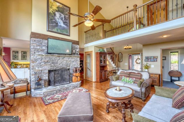880 Locust Trail, Hiawassee, GA 30546