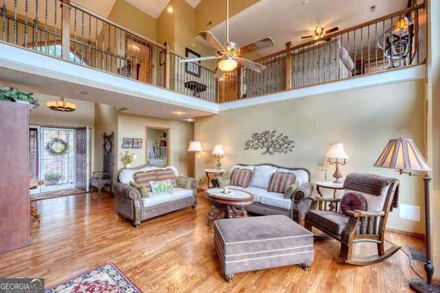 880 Locust Trail, Hiawassee, GA 30546