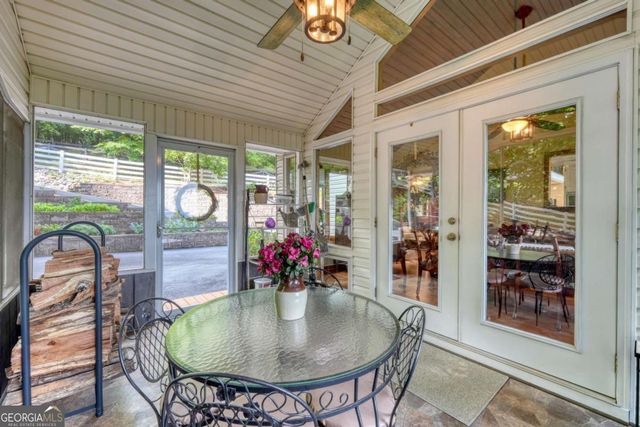 880 Locust Trail, Hiawassee, GA 30546