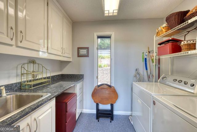 880 Locust Trail, Hiawassee, GA 30546
