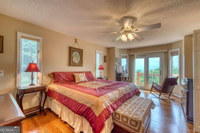 880 Locust Trail, Hiawassee, GA 30546