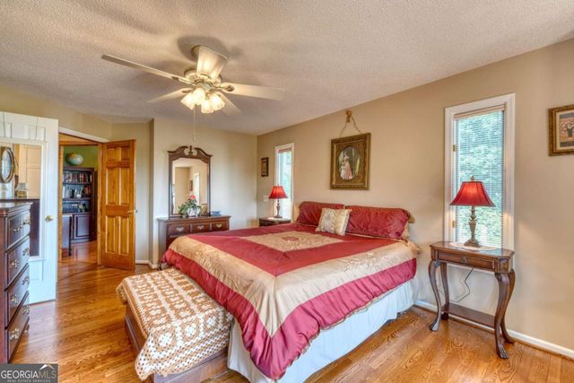 880 Locust Trail, Hiawassee, GA 30546