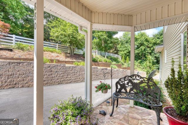 880 Locust Trail, Hiawassee, GA 30546