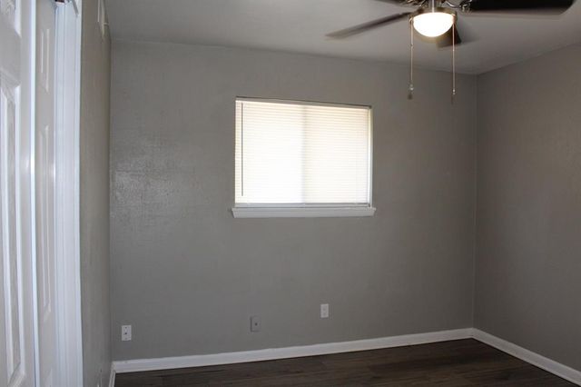 402 W Curtis Drive, Midwest City, OK 73110