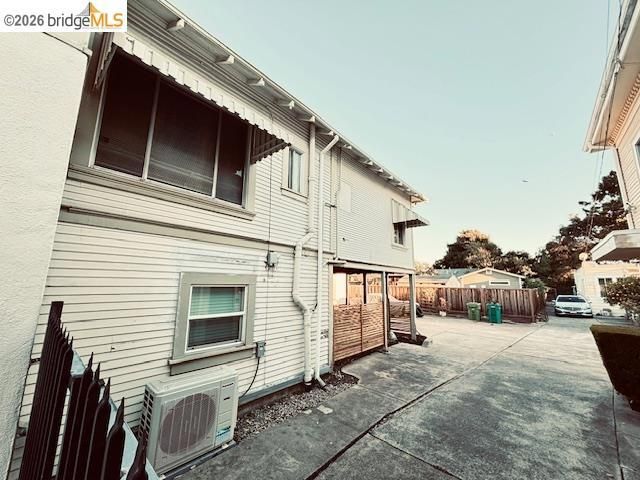 859 52nd Street, Oakland, CA 94608