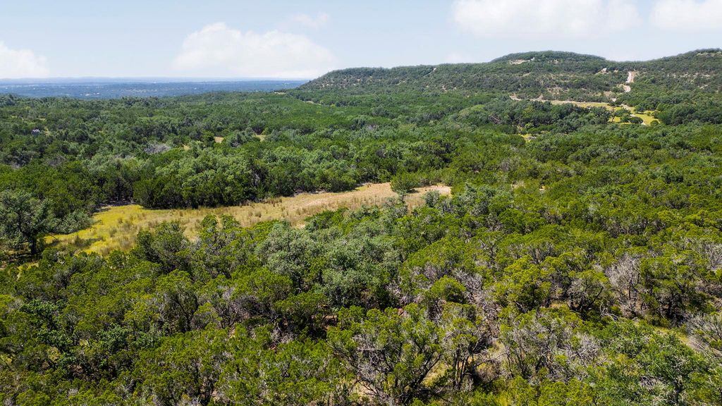000 Peyton Colony RD, Blanco, TX 78606