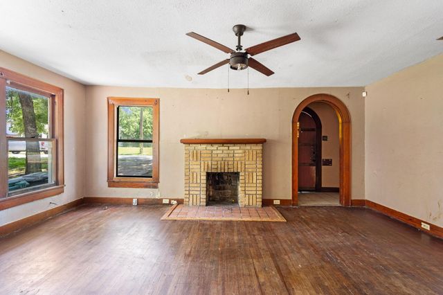 800 N Woods Street, Sherman, TX 75092