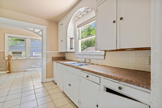 800 N Woods Street, Sherman, TX 75092