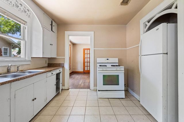 800 N Woods Street, Sherman, TX 75092