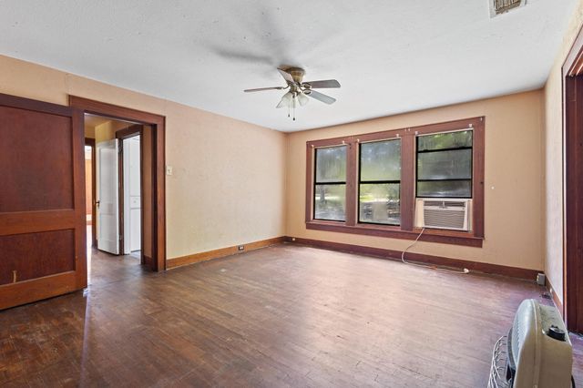 800 N Woods Street, Sherman, TX 75092