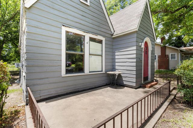800 N Woods Street, Sherman, TX 75092
