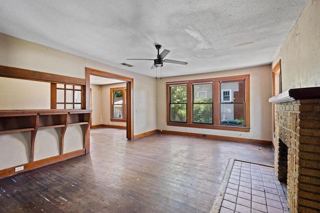 800 N Woods Street, Sherman, TX 75092