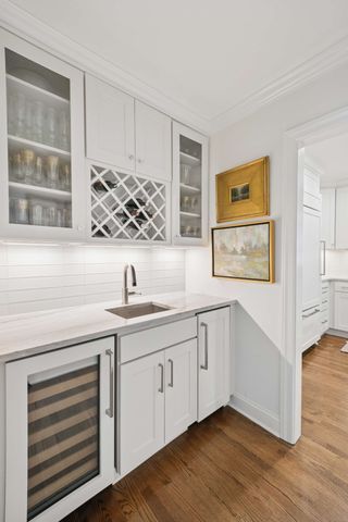 6010 Hickory Valley Rd, Nashville, TN 37205