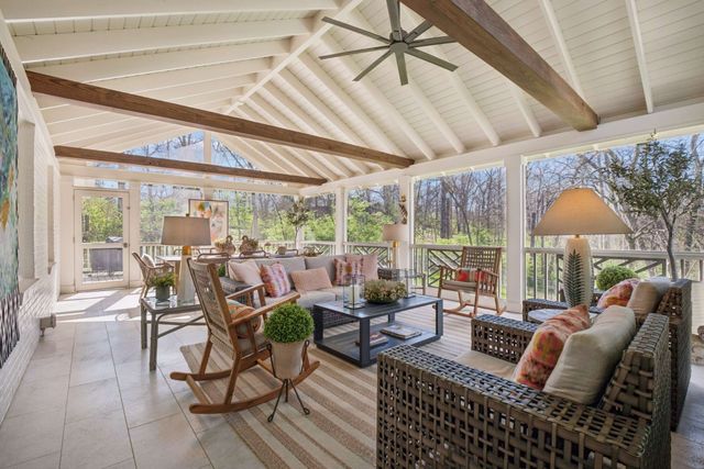 6010 Hickory Valley Rd, Nashville, TN 37205