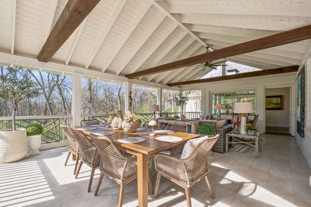 6010 Hickory Valley Rd, Nashville, TN 37205