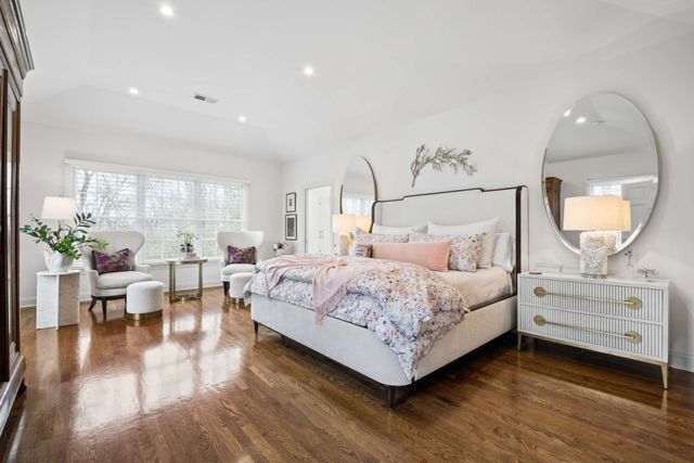 6010 Hickory Valley Rd, Nashville, TN 37205