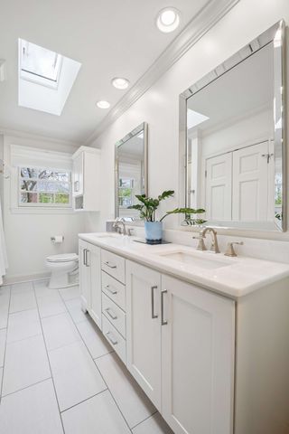 6010 Hickory Valley Rd, Nashville, TN 37205