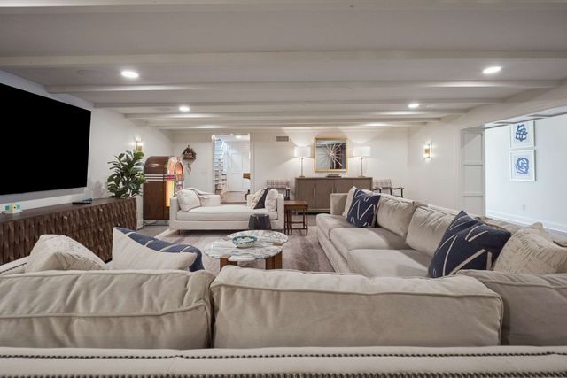 6010 Hickory Valley Rd, Nashville, TN 37205