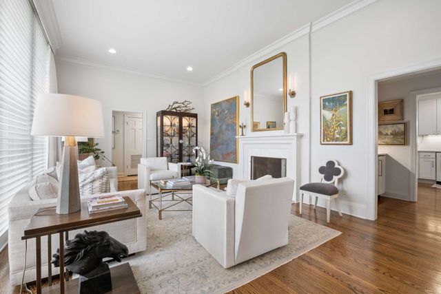 6010 Hickory Valley Rd, Nashville, TN 37205