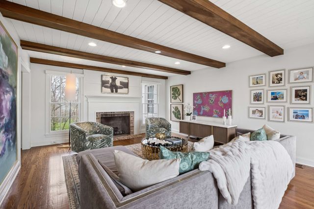 6010 Hickory Valley Rd, Nashville, TN 37205