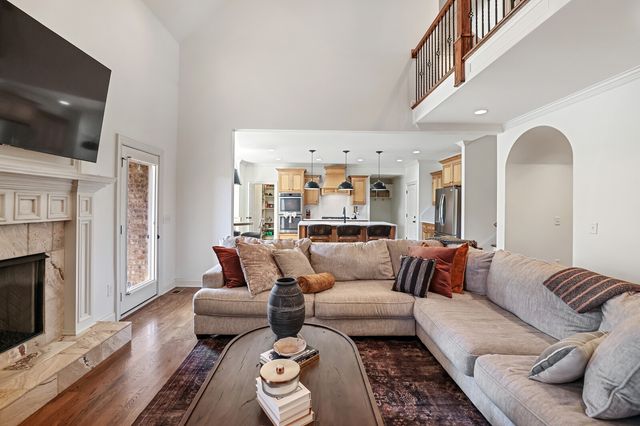 142 Waters Hill Cir, Lebanon, TN 37087