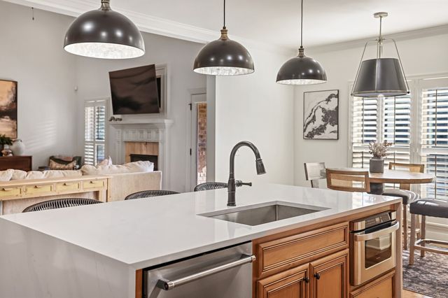 142 Waters Hill Cir, Lebanon, TN 37087