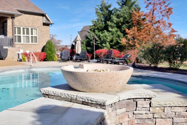 142 Waters Hill Cir, Lebanon, TN 37087