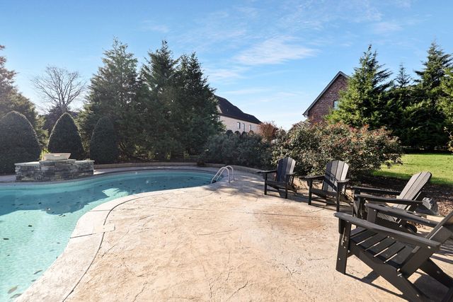 142 Waters Hill Cir, Lebanon, TN 37087