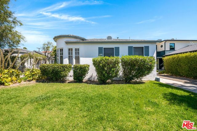 10651 Whipple Street, Toluca Lake, CA 91602