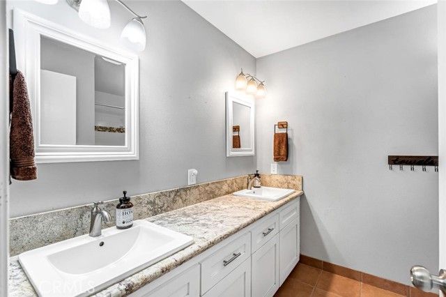 6597 N Haslam, Fresno, CA 93711