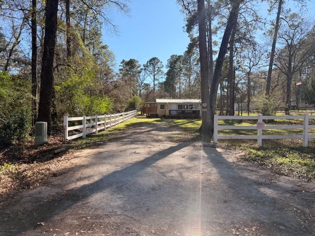 20107 Parkway Lane, Montgomery, TX 77356