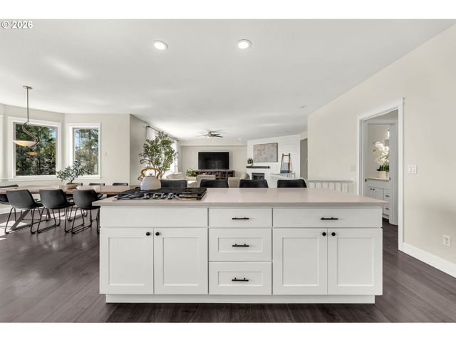 125 SHIP WATCH Cir, Kalama, WA 98625