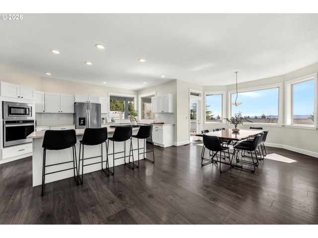 125 SHIP WATCH Cir, Kalama, WA 98625