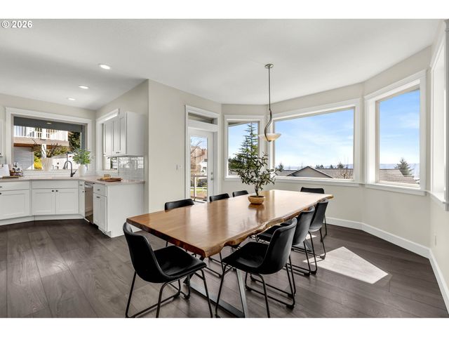 125 SHIP WATCH Cir, Kalama, WA 98625