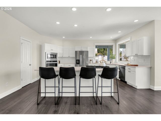 125 SHIP WATCH Cir, Kalama, WA 98625