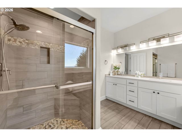 125 SHIP WATCH Cir, Kalama, WA 98625