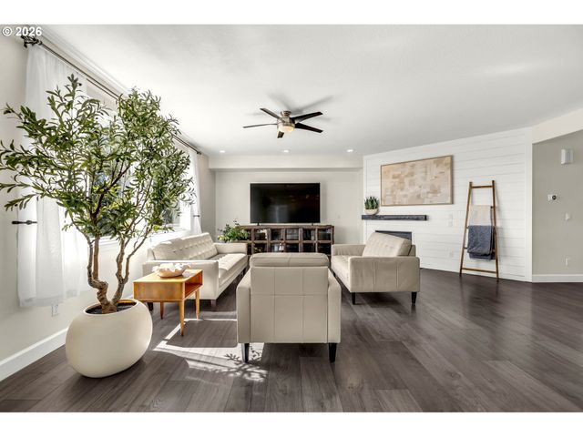 125 SHIP WATCH Cir, Kalama, WA 98625