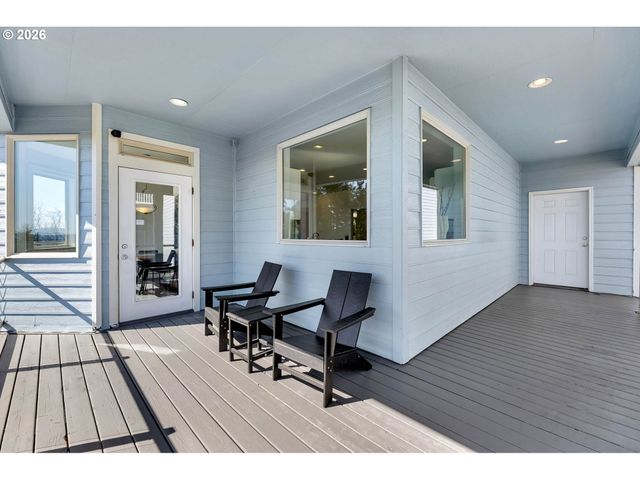 125 SHIP WATCH Cir, Kalama, WA 98625