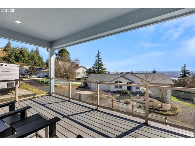 125 SHIP WATCH Cir, Kalama, WA 98625