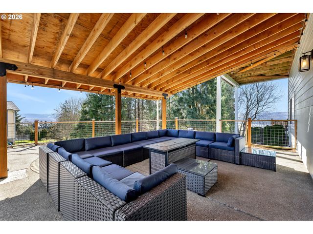 125 SHIP WATCH Cir, Kalama, WA 98625