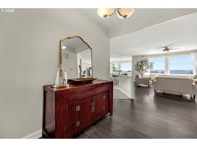 125 SHIP WATCH Cir, Kalama, WA 98625