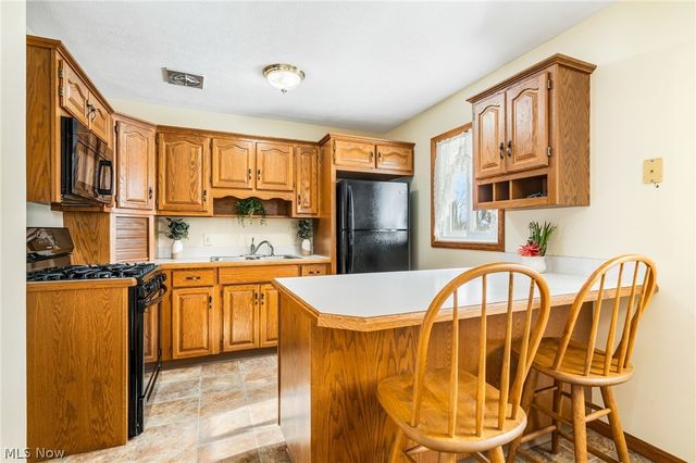 3388 Symphony Lane, New Franklin, OH 44216