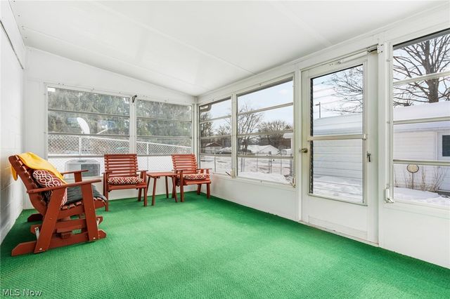 3388 Symphony Lane, New Franklin, OH 44216