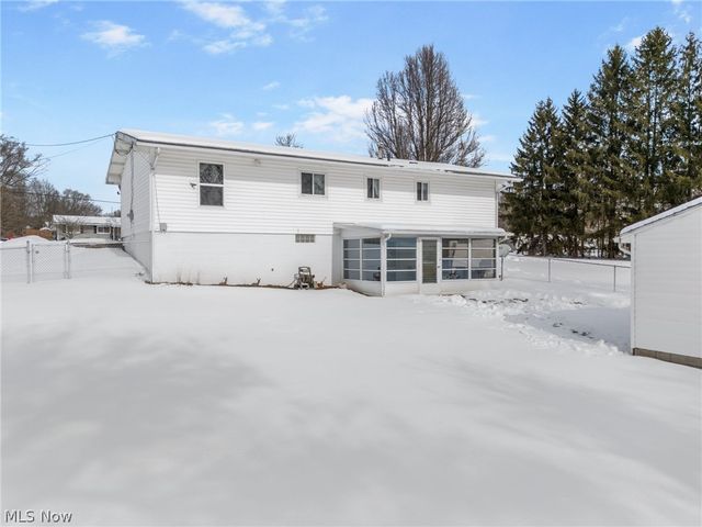 3388 Symphony Lane, New Franklin, OH 44216